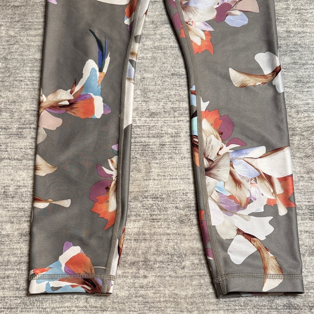 Athleta Floral Patterned Leggings XSP - Picture 2 of 4